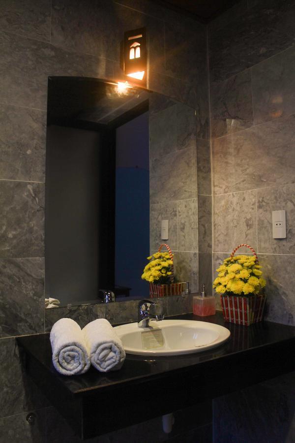 Ruby Hotel Hội An Buitenkant foto
