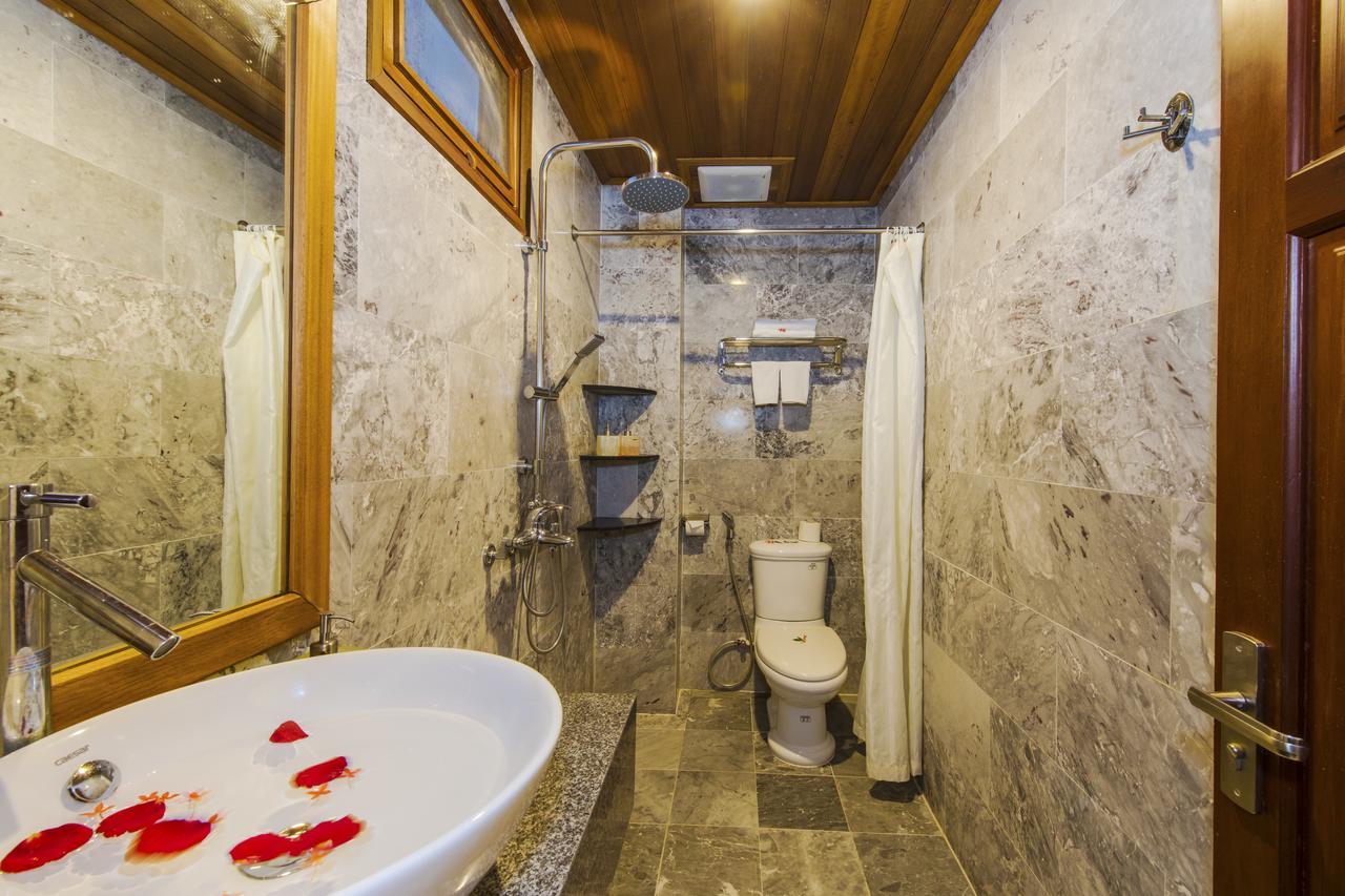 Ruby Hotel Hội An Buitenkant foto